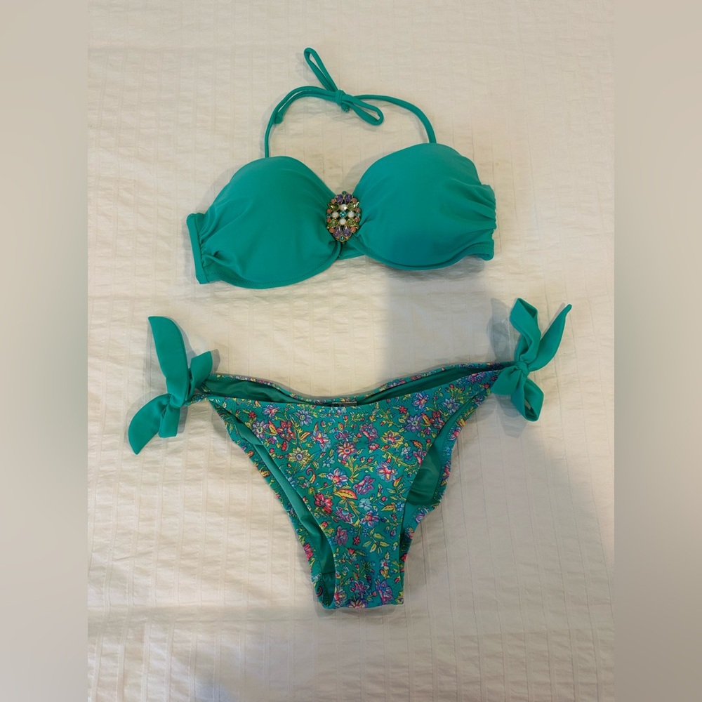 Swim suit bikini size Small
